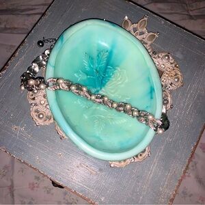 🩷Elegant Silver and Pearl Women's Coro Necklace! Sit at Collar!perfect Cond!🩷